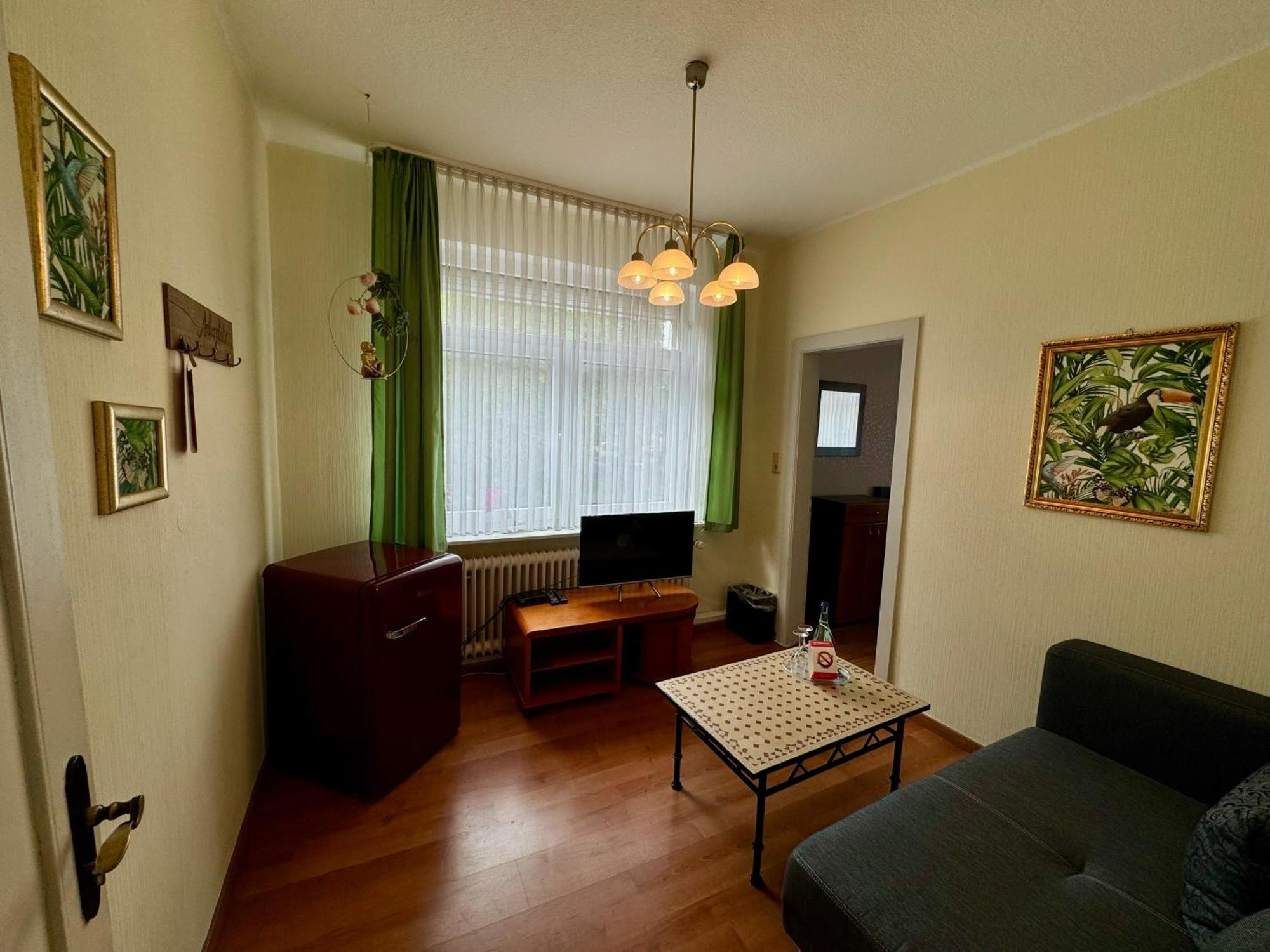 Hotel Sophien-Cafe Leer Bagian luar foto