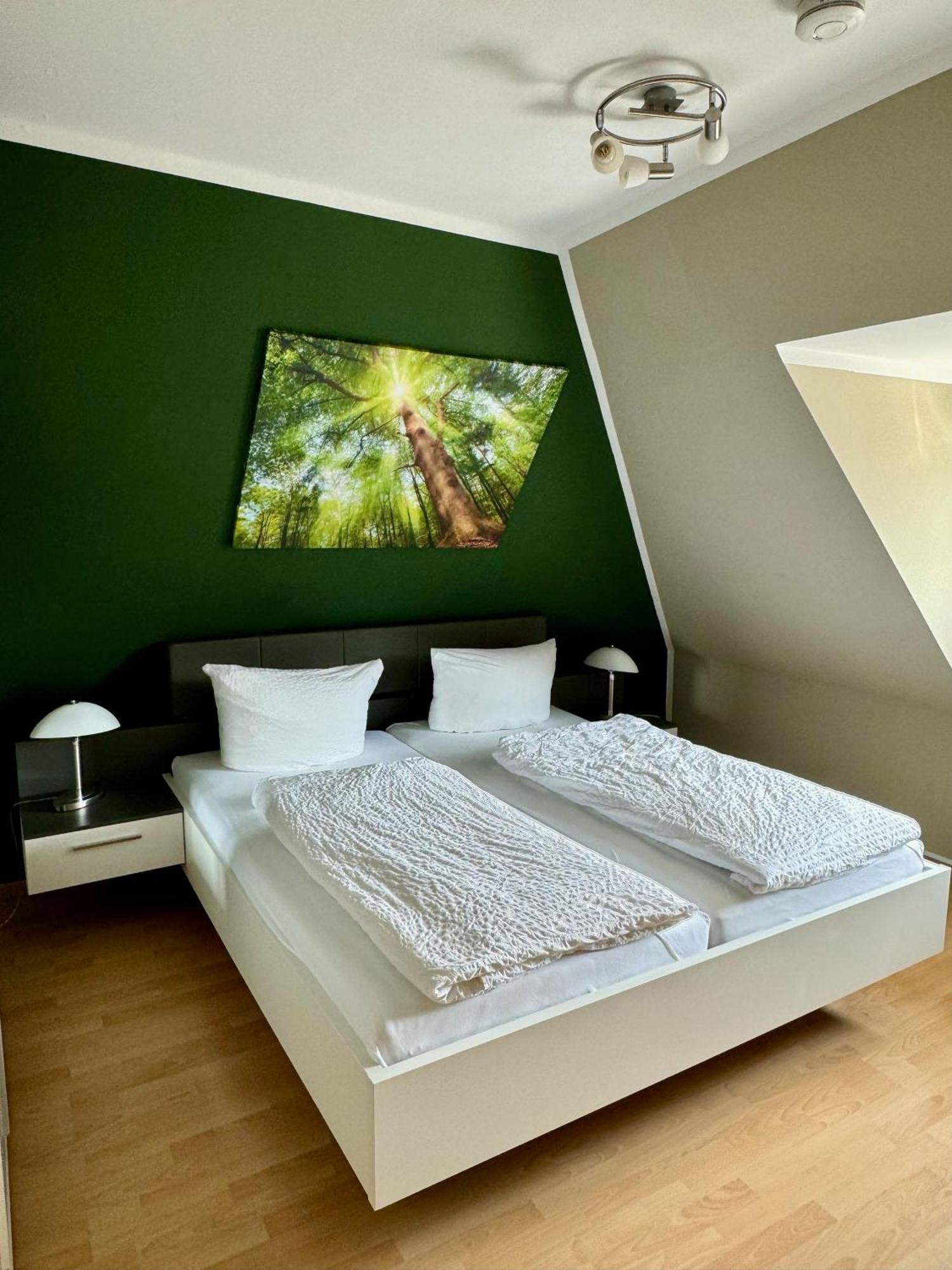 Hotel Sophien-Cafe Leer Bagian luar foto